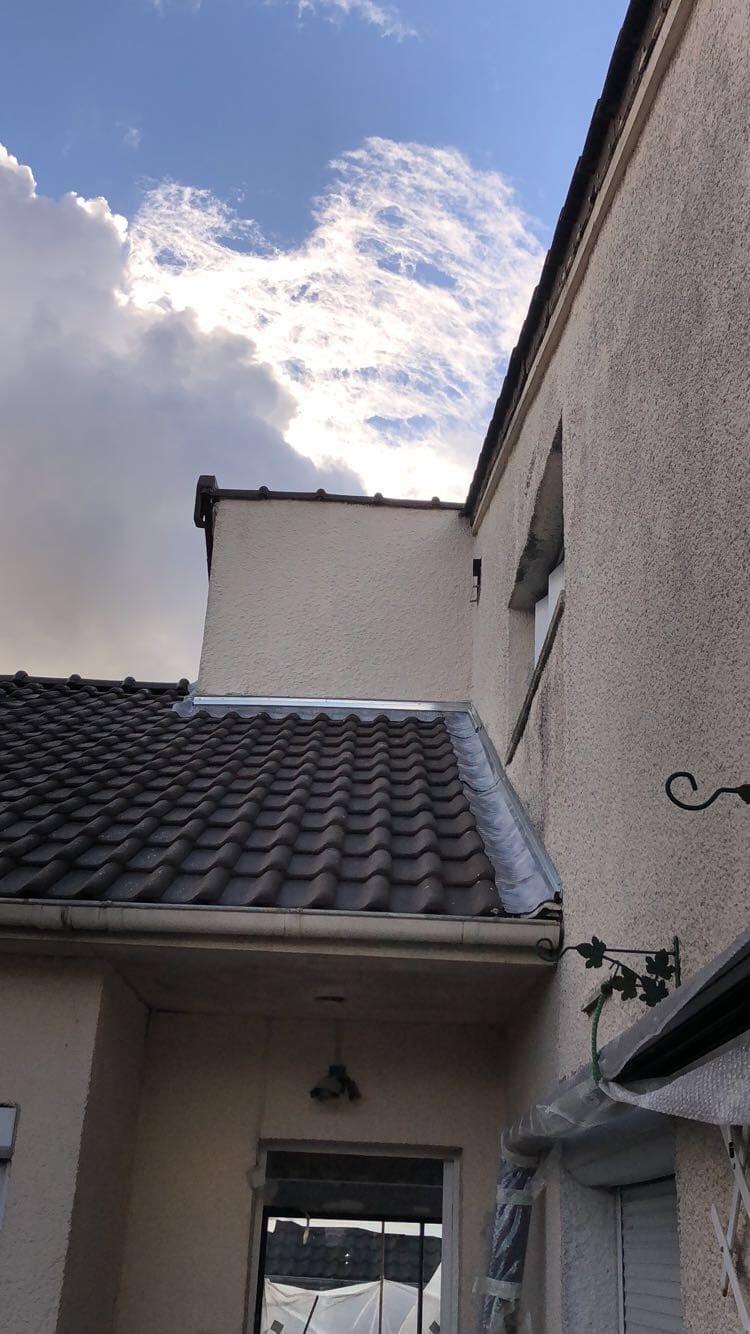 Couvreurs, charpentiers, zingueurs, peintres, façadiers et ramoneurs à Bois d'Arcy (78390) dans les Yvelines (78)