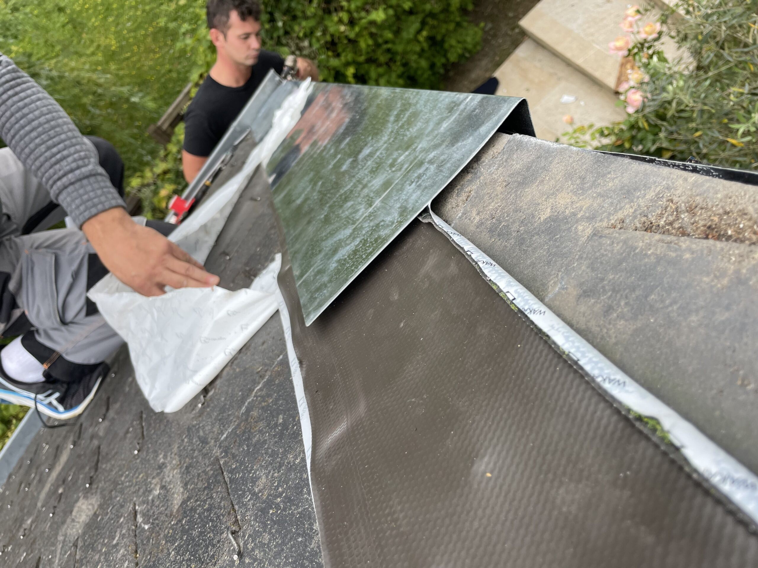 Couvreurs, charpentiers, zingueurs, peintres, façadiers et ramoneurs à Bois d'Arcy (78390) dans les Yvelines (78)