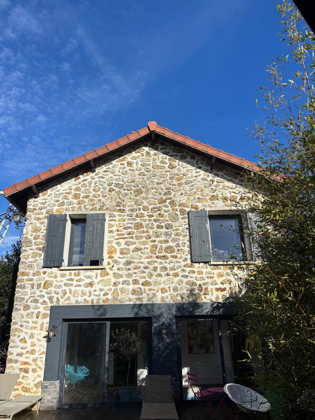 Couvreurs, charpentiers, zingueurs, peintres, façadiers et ramoneurs à Bois d'Arcy (78390) dans les Yvelines (78)