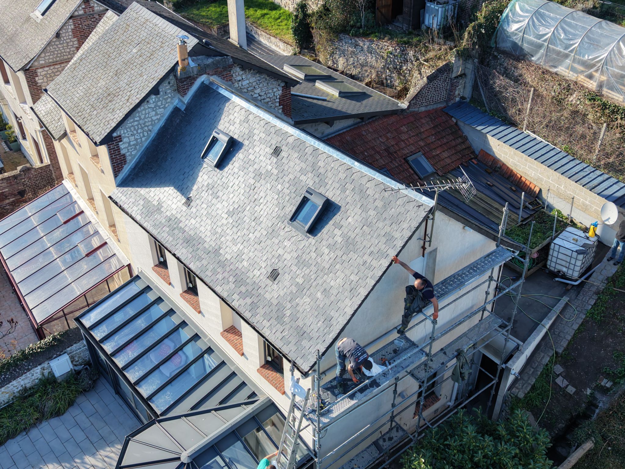 Couvreurs, charpentiers, zingueurs, peintres, façadiers et ramoneurs à Bois d'Arcy (78390) dans les Yvelines (78)