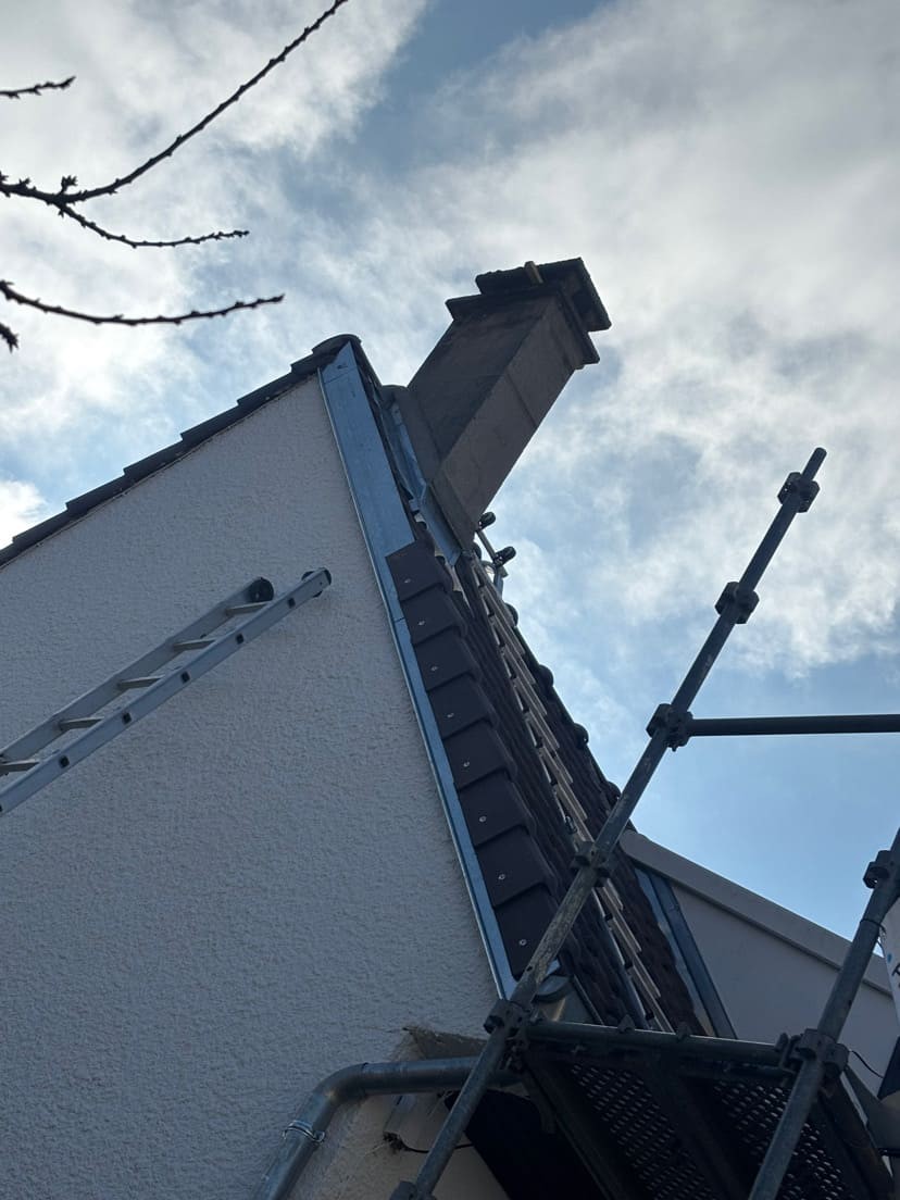 Couvreurs, charpentiers, zingueurs, peintres, façadiers et ramoneurs à Bois d'Arcy (78390) dans les Yvelines (78)