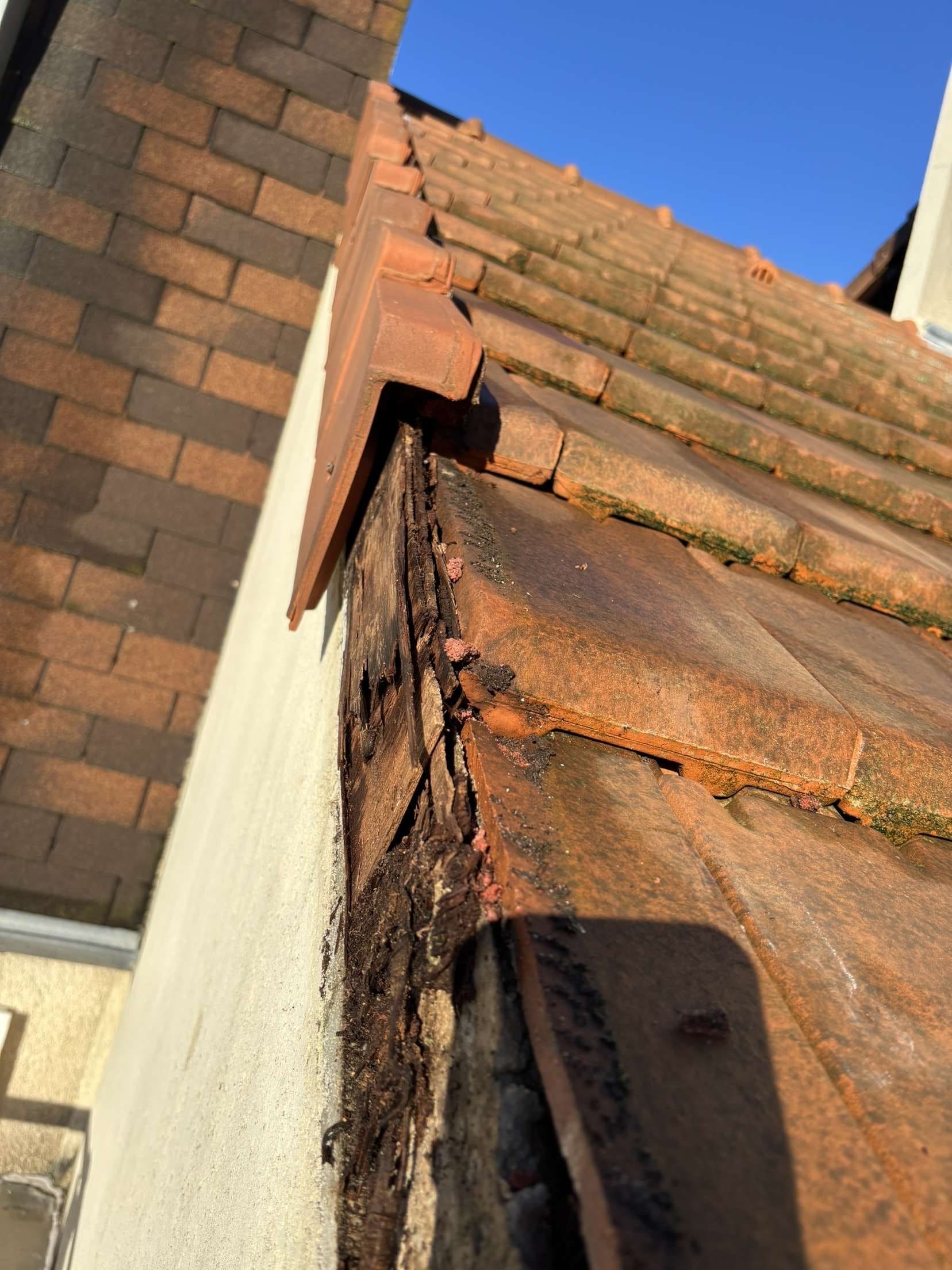 Couvreurs, charpentiers, zingueurs, peintres, façadiers et ramoneurs à Bois d'Arcy (78390) dans les Yvelines (78)