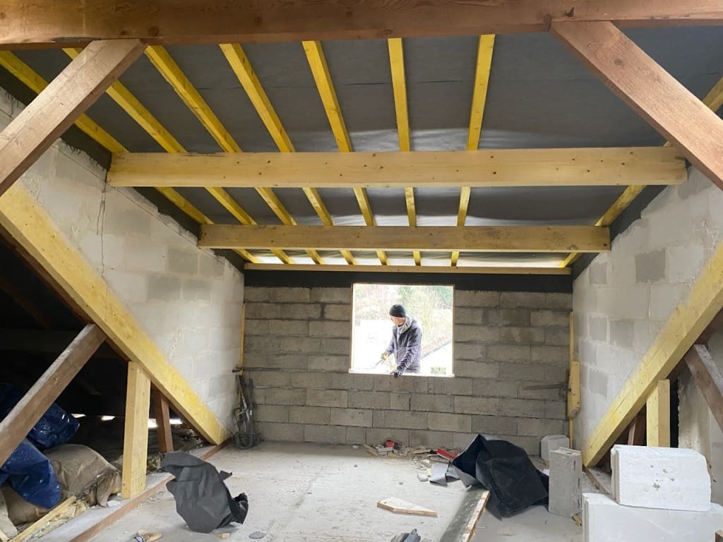 Couvreurs, charpentiers, zingueurs, peintres, façadiers et ramoneurs à Bois d'Arcy (78390) dans les Yvelines (78)