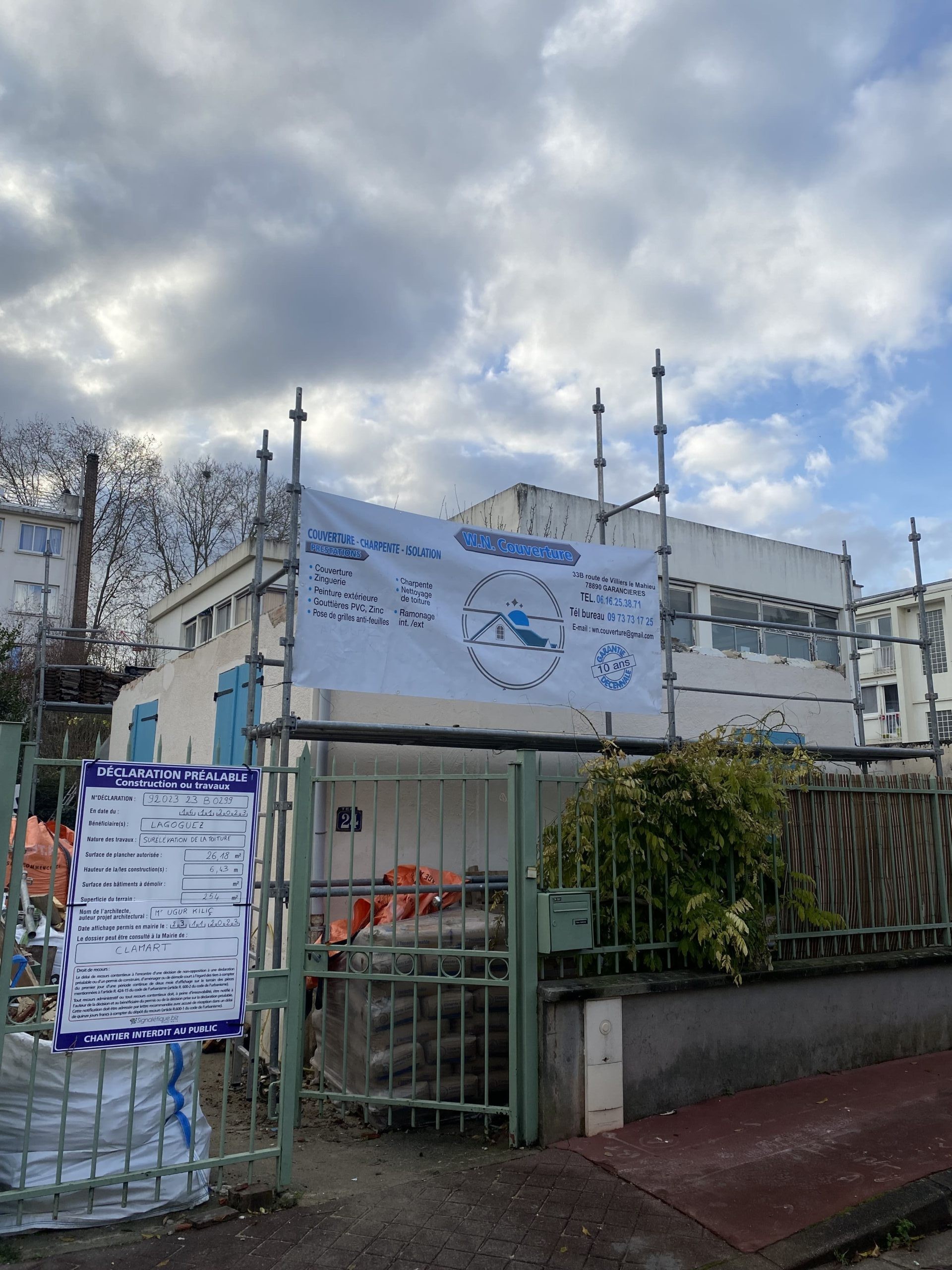 Couvreurs, charpentiers, zingueurs, peintres, façadiers et ramoneurs à Bois d'Arcy (78390) dans les Yvelines (78)