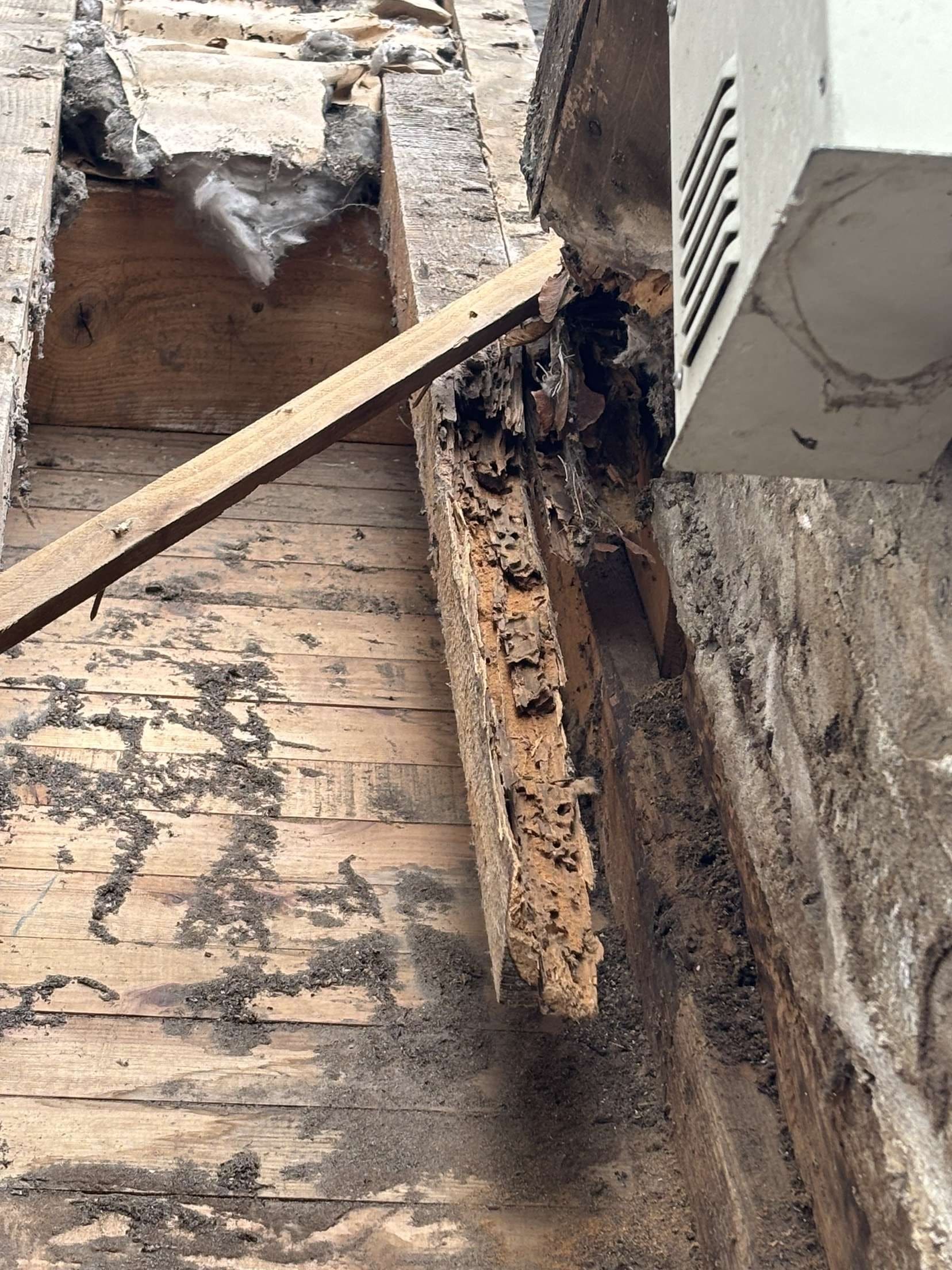 Couvreurs, charpentiers, zingueurs, peintres, façadiers et ramoneurs à Bois d'Arcy (78390) dans les Yvelines (78)